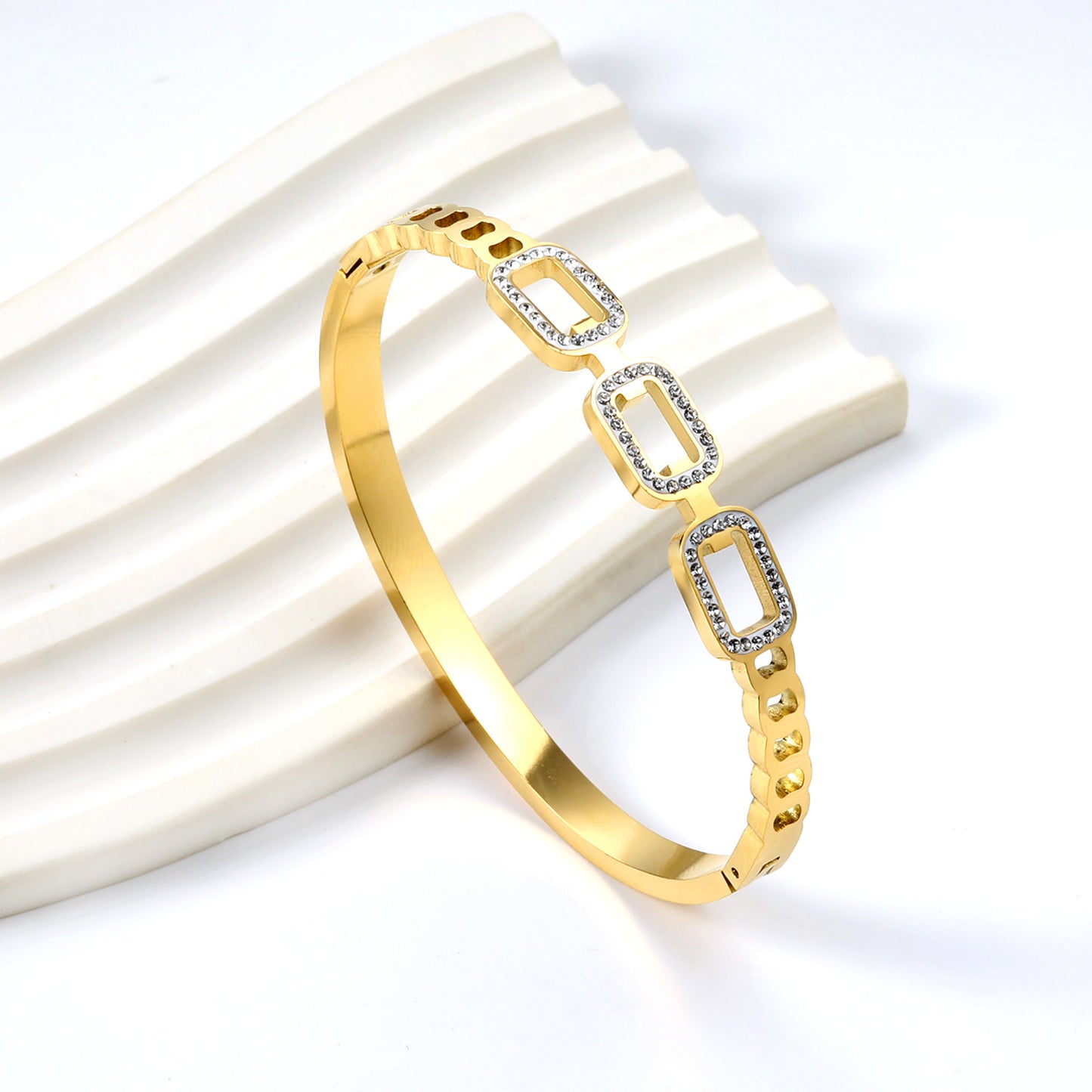 Linked radiance bracelet